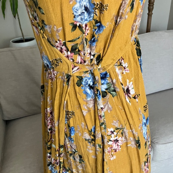 Dress - Picture 4 of 5